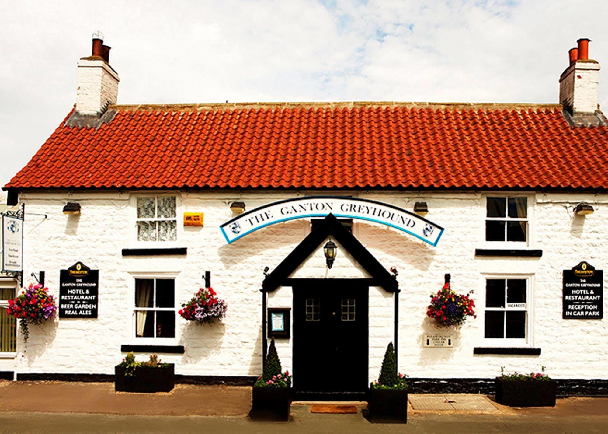Ganton Greyhound Inn Buitenkant foto